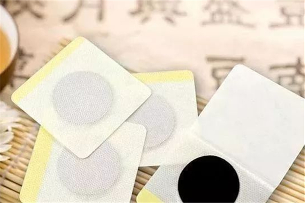 三伏貼有什么功效 三伏貼適合人群年齡 三伏貼有什么功效 三伏貼適合人群年齡