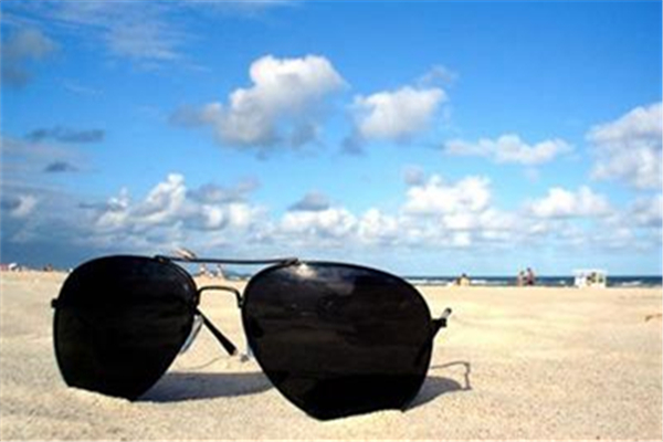 太陽(yáng)鏡怎么挑選 太陽(yáng)鏡買什么牌子的好