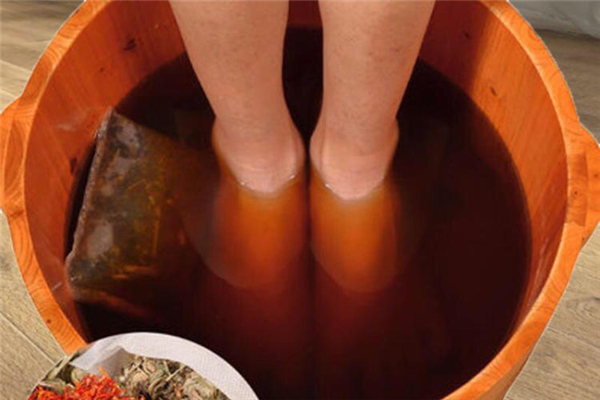 泡腳是可以敷面膜嗎 泡腳敷面膜好不好 泡腳是可以敷面膜嗎 泡腳敷面膜好不好