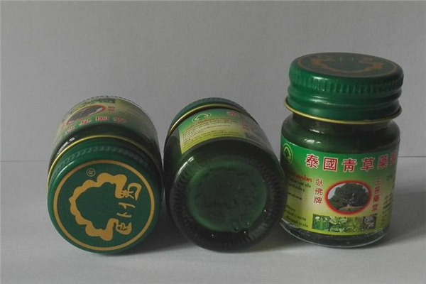 泰國青草膏可以治腳氣嗎 泰國青草膏對(duì)腳氣管用嗎