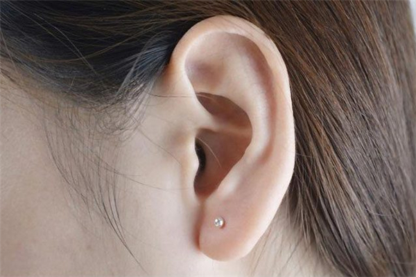打耳洞要多長時(shí)間才能摘耳釘 打耳洞后怎么護(hù)理