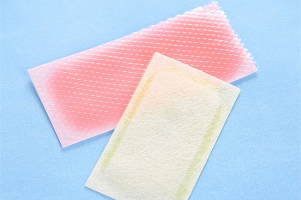 冰涼貼貼在哪里最涼快 冰涼貼貼多久拿下來 冰涼貼貼在哪里最涼快 冰涼貼貼多久拿下來