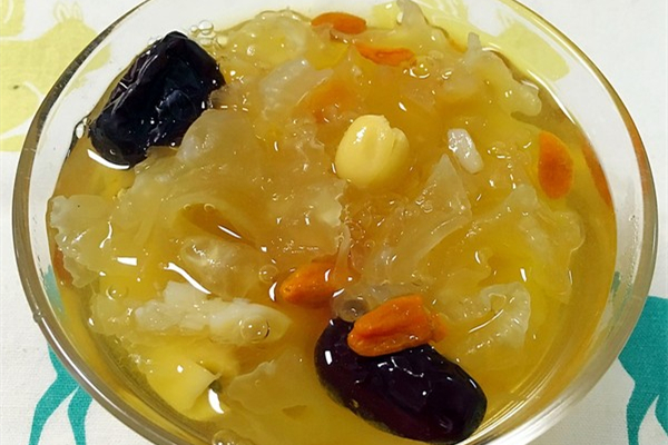 銀耳湯含糖量高嗎 銀耳湯適合什么人群喝 銀耳湯含糖量高嗎 銀耳湯適合什么人群喝