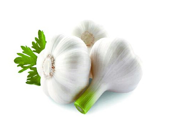 大蒜泡酒能補(bǔ)腎壯陽(yáng)是真的嗎 大蒜泡酒的正確方法 大蒜泡酒能補(bǔ)腎壯陽(yáng)是真的嗎 大蒜泡酒的正確方法