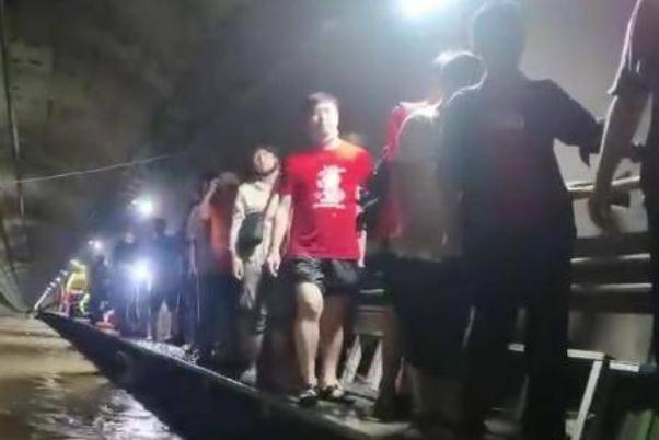 鄭州地鐵被困者講述驚魂120分鐘 大暴雨的降水量是多少 鄭州地鐵被困者講述驚魂120分鐘 大暴雨的降水量是多少