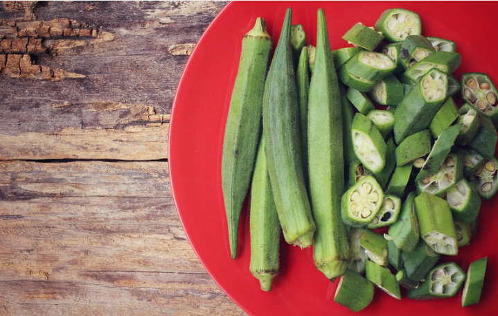 秋葵焯水變色是怎么回事 秋葵怎么焯水不變色不黏糊 秋葵焯水變色是怎么回事 秋葵怎么焯水不變色不黏糊