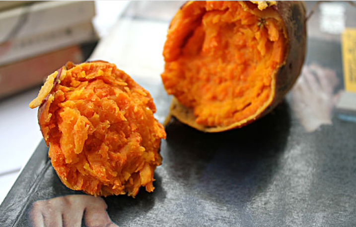 烤紅薯去皮好還是不去皮好 烤紅薯烤箱多長(zhǎng)時(shí)間