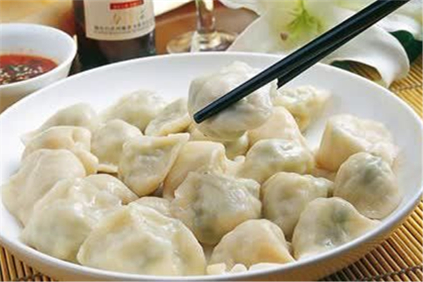 餃子凍完開裂怎么回事 餃子凍裂縫了怎么煮 餃子凍完開裂怎么回事 餃子凍裂縫了怎么煮