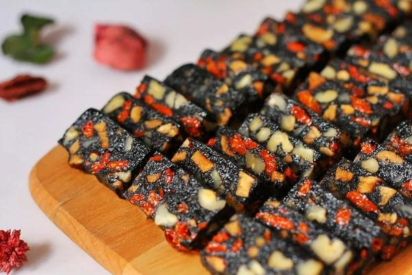 阿膠糕有點(diǎn)苦正常嗎 阿膠糕發(fā)苦是好還是壞 阿膠糕有點(diǎn)苦正常嗎 阿膠糕發(fā)苦是好還是壞