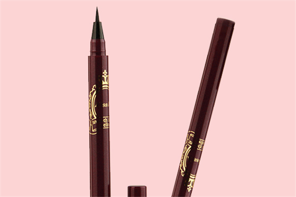 眼線筆會(huì)不會(huì)傷害眼睛 眼線筆會(huì)導(dǎo)致眼睛過(guò)敏嗎