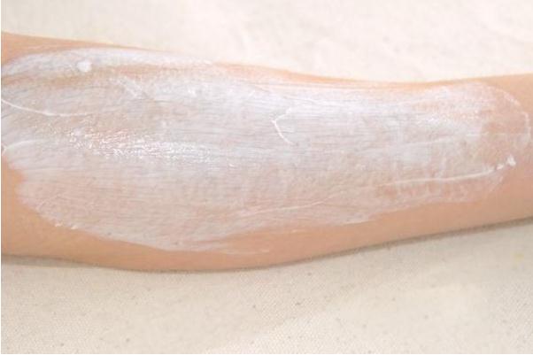 脫毛膏對(duì)身體有害嗎 脫毛膏可以用來(lái)脫胡子嗎 脫毛膏對(duì)身體有害嗎 脫毛膏可以用來(lái)脫胡子嗎