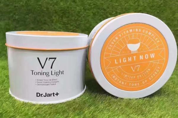 素顏霜對(duì)皮膚傷害大嗎 素顏霜對(duì)皮膚有什么影響 素顏霜對(duì)皮膚傷害大嗎 素顏霜對(duì)皮膚有什么影響