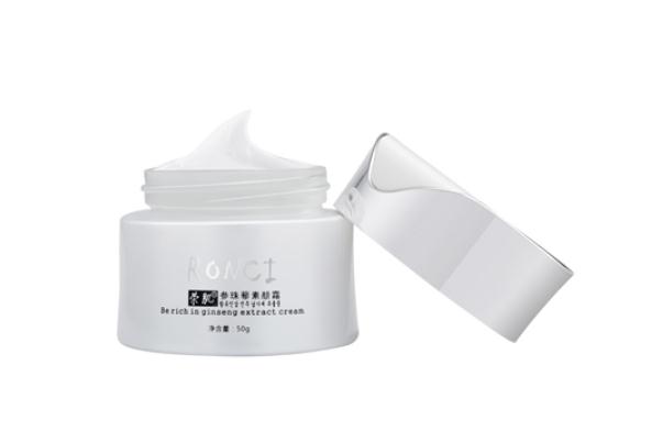 素顏霜對(duì)皮膚傷害大嗎 素顏霜對(duì)皮膚有什么影響 素顏霜對(duì)皮膚傷害大嗎 素顏霜對(duì)皮膚有什么影響