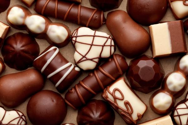 巧克力有苦的嗎 為什么黑巧克力有點(diǎn)苦 巧克力有苦的嗎 為什么黑巧克力有點(diǎn)苦