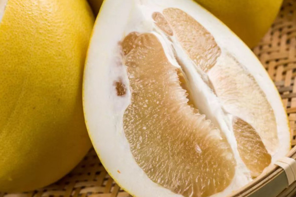 柚子皮怎么腌制 柚子皮泡水喝的好處 柚子皮怎么腌制 柚子皮泡水喝的好處