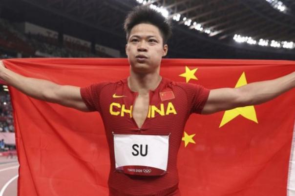 中國(guó)代表團(tuán)旗手蘇炳添亮相 短跑的好處有哪些 中國(guó)代表團(tuán)旗手蘇炳添亮相 短跑的好處有哪些