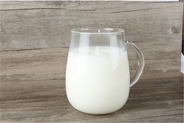 羊奶有膻味嗎 羊奶有膻味好還是沒膻味好 羊奶有膻味嗎 羊奶有膻味好還是沒膻味好