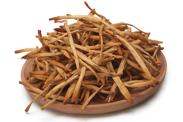 黃花菜泡一夜能吃嗎 黃花菜泡發(fā)的正確方法 黃花菜泡一夜能吃嗎 黃花菜泡發(fā)的正確方法