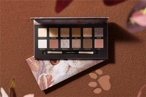 完美日記哪個(gè)眼影盤(pán)值得入手 完美日記哪個(gè)眼影盤(pán)最好看