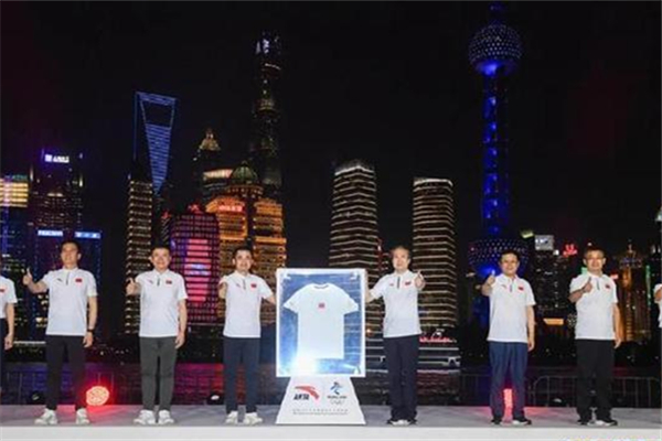 安踏國(guó)旗運(yùn)動(dòng)服哪里買(mǎi) 安踏國(guó)旗系列新品鞋都叫什么 安踏國(guó)旗運(yùn)動(dòng)服哪里買(mǎi) 安踏國(guó)旗系列新品鞋都叫什么