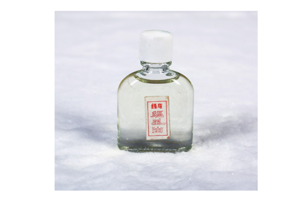 驅(qū)風(fēng)油可以治療頭疼嗎 驅(qū)風(fēng)油可以治肚子疼嗎 驅(qū)風(fēng)油可以治療頭疼嗎 驅(qū)風(fēng)油可以治肚子疼嗎