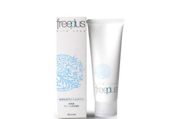 用洗面奶洗完臉后發(fā)紅刺痛 用洗面奶后臉干燥緊繃起皮怎么辦 用洗面奶洗完臉后發(fā)紅刺痛 用洗面奶后臉干燥緊繃起皮怎么辦