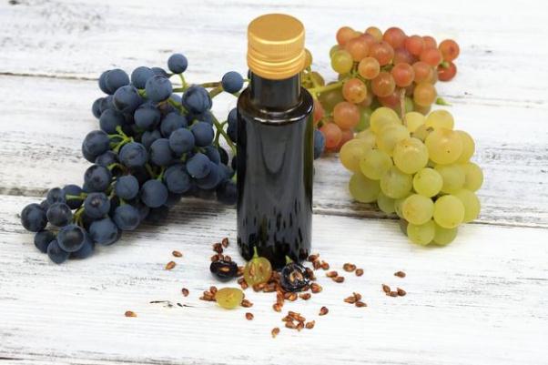 葡萄籽膠囊會導致便秘嗎 葡萄籽膠囊會引起結(jié)石嗎