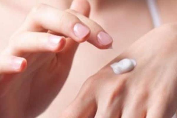 護(hù)手霜要不要洗掉 不同類型護(hù)手霜的成分 護(hù)手霜要不要洗掉 不同類型護(hù)手霜的成分