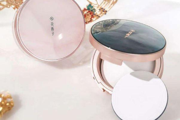 花西子粉餅真的好用嗎 花西子粉餅?zāi)膫€色號好