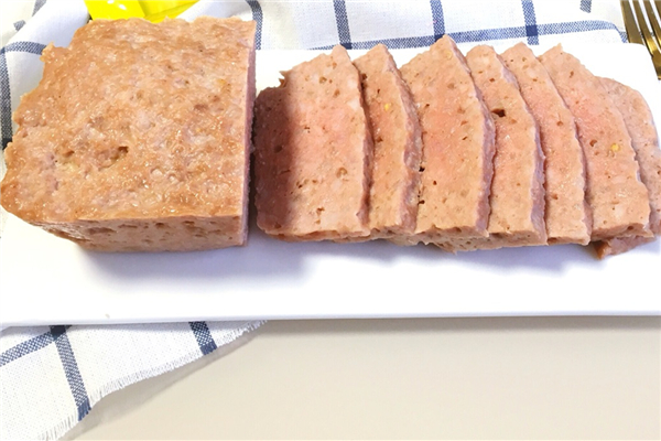 自制午餐肉用哪部分的肉 自制午餐肉需要加面粉嗎 自制午餐肉用哪部分的肉 自制午餐肉需要加面粉嗎