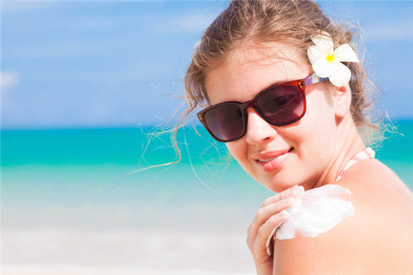 秋季防曬的重要性 秋季防曬霜哪款好用 秋季防曬的重要性 秋季防曬霜哪款好用