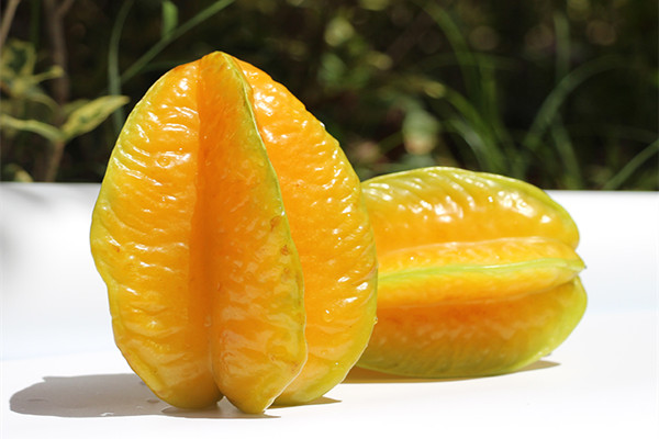 楊桃需要放冰箱嗎 楊桃需要剝皮嗎 楊桃需要放冰箱嗎 楊桃需要剝皮嗎