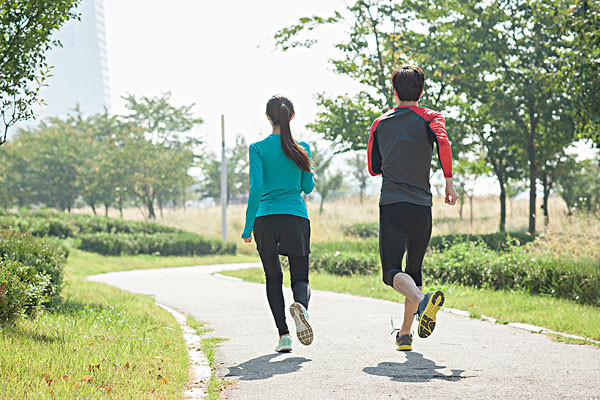 慢跑有助于睡眠嗎 慢跑有助于長高嗎 慢跑有助于睡眠嗎 慢跑有助于長高嗎
