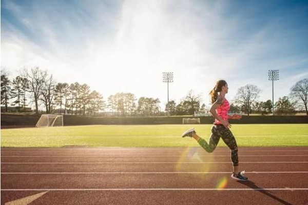 慢跑對(duì)皮膚好嗎 慢跑對(duì)心臟有好處嗎 慢跑對(duì)皮膚好嗎 慢跑對(duì)心臟有好處嗎