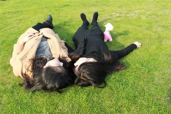 曬太陽(yáng)可以殺死螨蟲嗎 曬太陽(yáng)會(huì)癢是怎么回事 曬太陽(yáng)可以殺死螨蟲嗎 曬太陽(yáng)會(huì)癢是怎么回事