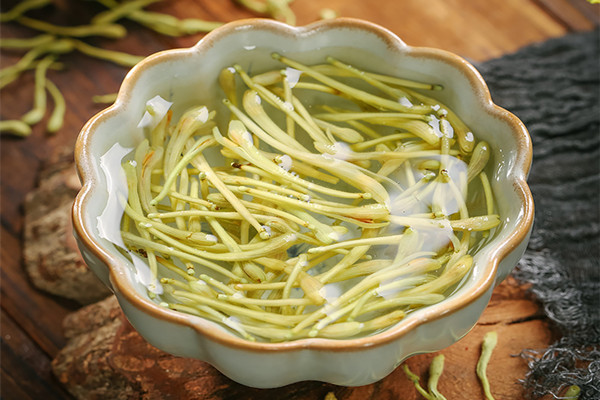 金銀花茶可以去火嗎 金銀花茶可以隔夜喝嗎 金銀花茶可以去火嗎 金銀花茶可以隔夜喝嗎