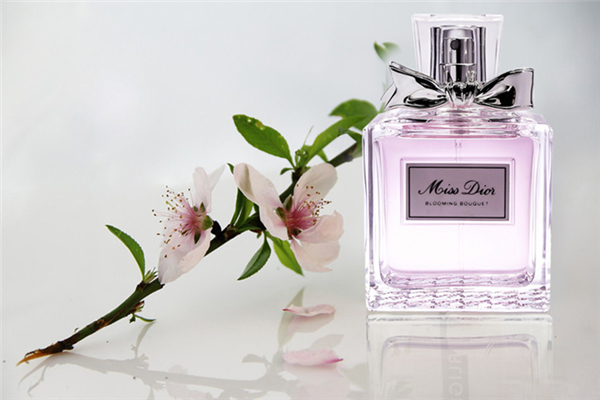 香水會自燃嗎 香水存放在家里哪里比較好 香水會自燃嗎 香水存放在家里哪里比較好