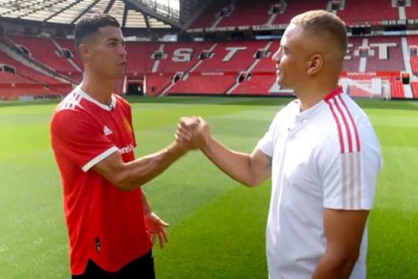 踢足球要求身高嗎 足球運(yùn)動員的黃金年齡段