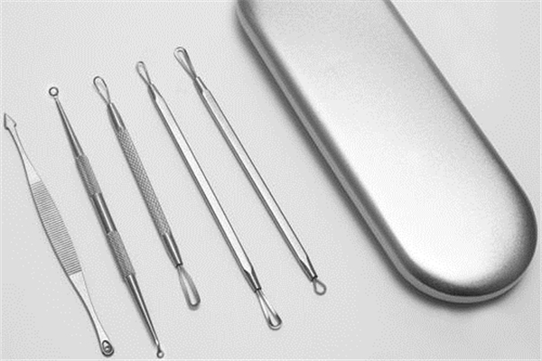 粉刺針會(huì)不會(huì)傳染疾病 粉刺針的正確用法