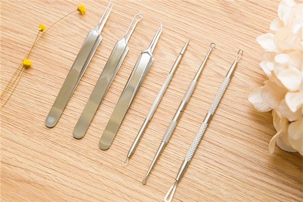 粉刺針什么材質(zhì)好 粉刺針生銹了還能用嗎 粉刺針什么材質(zhì)好 粉刺針生銹了還能用嗎