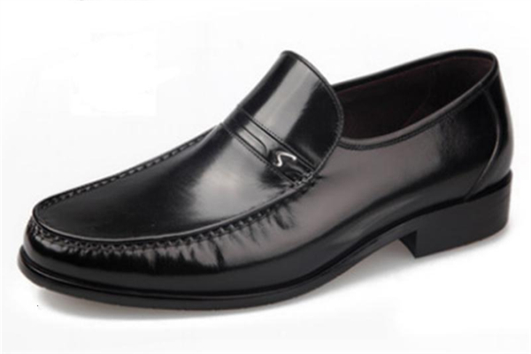 皮鞋破皮了怎么修補 皮鞋破皮修復小妙招