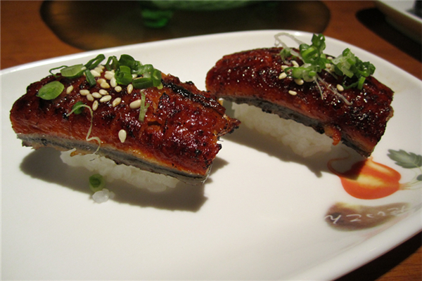 鰻魚(yú)對(duì)男性有什么好處 鰻魚(yú)的功效和作用 鰻魚(yú)對(duì)男性有什么好處 鰻魚(yú)的功效和作用