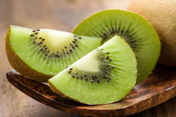 獼猴桃吃了會上火嗎 獼猴桃能不能降火 獼猴桃吃了會上火嗎 獼猴桃能不能降火