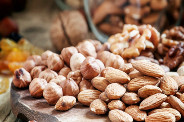 杏仁吃了會流產(chǎn)嗎 杏仁吃了會過敏嗎 杏仁吃了會流產(chǎn)嗎 杏仁吃了會過敏嗎