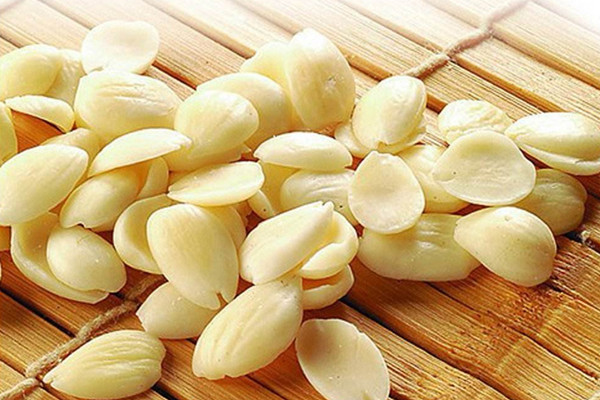 杏仁吃了會流產(chǎn)嗎 杏仁吃了會過敏嗎 杏仁吃了會流產(chǎn)嗎 杏仁吃了會過敏嗎