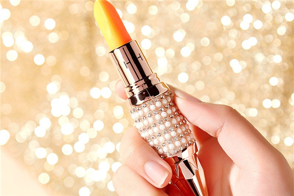 蘿卜丁口紅怎么查真?zhèn)?蘿卜丁口紅怎么看生產(chǎn)日期 蘿卜丁口紅怎么查真?zhèn)?蘿卜丁口紅怎么看生產(chǎn)日期