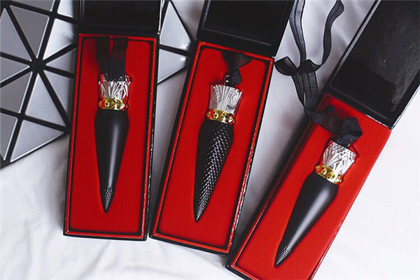 蘿卜丁口紅怎么查真?zhèn)?蘿卜丁口紅怎么看生產(chǎn)日期 蘿卜丁口紅怎么查真?zhèn)?蘿卜丁口紅怎么看生產(chǎn)日期