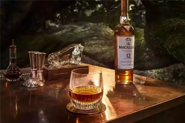 威士忌喝完頭疼嗎 威士忌喝下去什么感覺(jué)