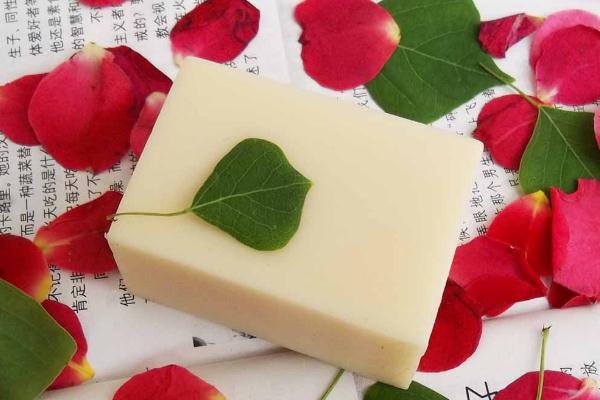 手工皂會不會傷害皮膚 手工皂長期洗臉會不會皮膚過敏 手工皂會不會傷害皮膚 手工皂長期洗臉會不會皮膚過敏