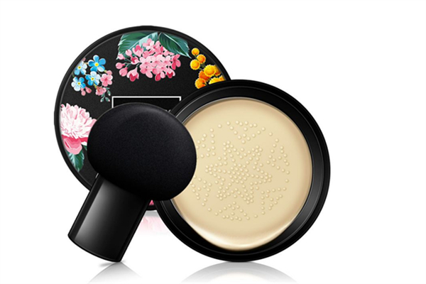 蘑菇頭氣墊真的好用嗎 蘑菇頭氣墊正確用法 蘑菇頭氣墊真的好用嗎 蘑菇頭氣墊正確用法